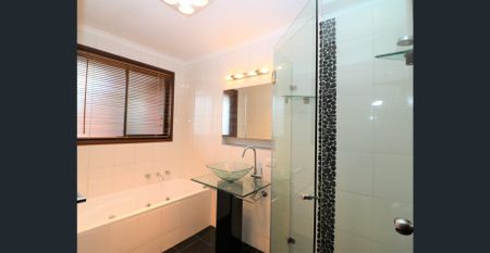 Perfectly located three bedroom home. - Photo 4