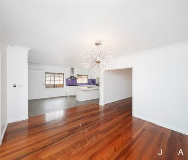 Comfortable Yarraville Living with Space to Enjoy - Photo 2