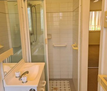 $700 per week / $2,800 Bond - Photo 5