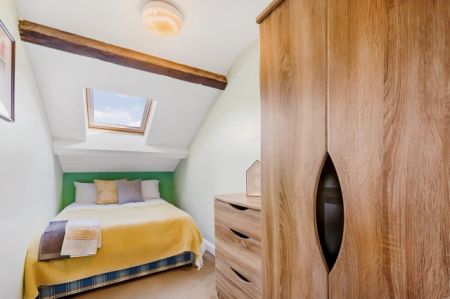 1 Bed 1 Bath - Photo 3