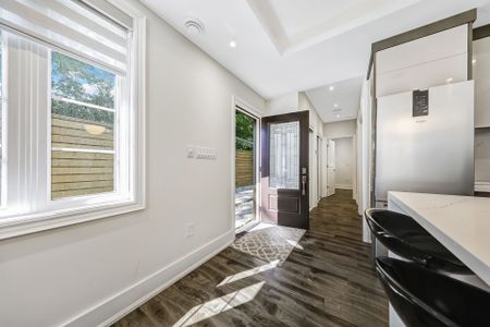 For Lease - 8 Fraserton Crescent, Toronto, Ontario - Photo 4