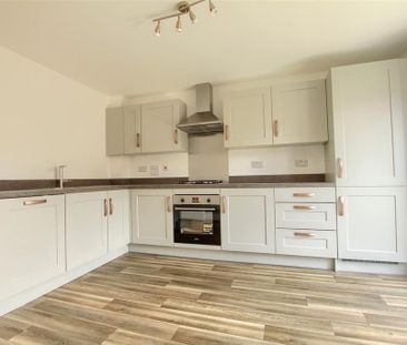 3 bedroom semi-detached house to rent - Photo 6