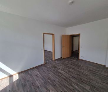 JETZT ins neue zu Hause - teilsanierte 3-Raum-Wohnung im 2.OG - Aue... - Foto 4