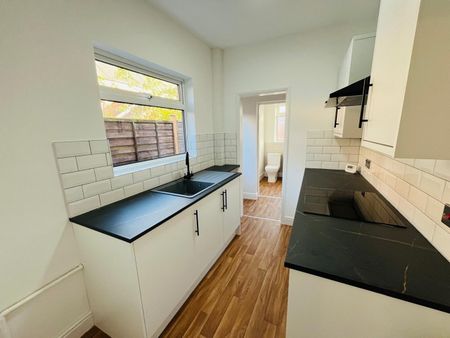 3 Bed End Terrace, Collygate Road, NG2 - Photo 5