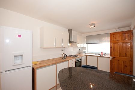 4 Bed Terraced House, Claremont Road, M14 - Photo 3