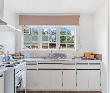 Solid, Sunny, & Supremely Convenient - Photo 5