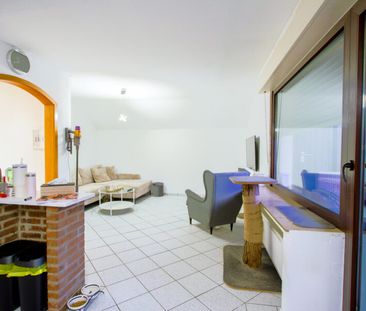 Blömker! Gemütliche DG-Wohnung mit Loggia in Gladbeck-Zweckel! - Photo 1