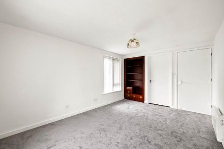 2 bedroom ground floor flat to rent - Photo 5