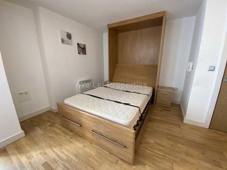 Studio to rent - Photo 3