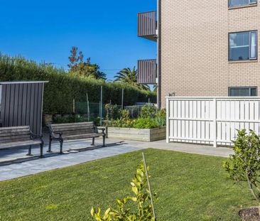 2 Bedroom Home! - Photo 4