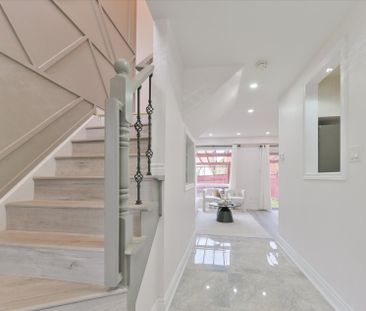 For Lease - 3956 Bentridge Road, Mississauga, Ontario - Photo 6