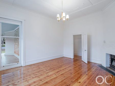 Open the Door to Timeless Elegance - Photo 2