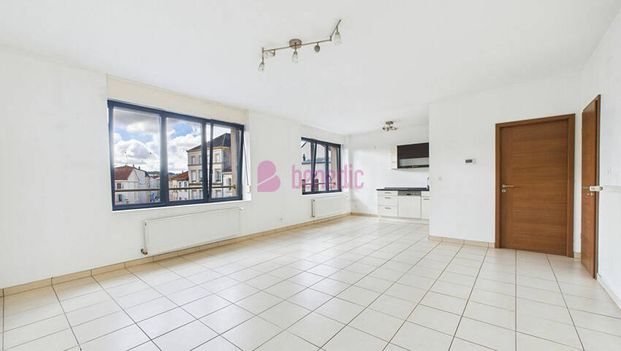 BOULAY Place de la Republique Appartement 4 pièces avec parking à louer ! - Photo 1