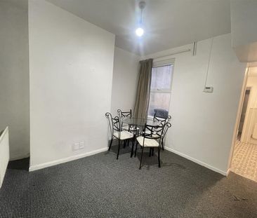 21 Brookland Street, Lisburn Road, - Photo 6