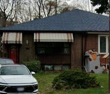 For Lease - 102 Billington Crescent, Toronto, Ontario - Photo 6