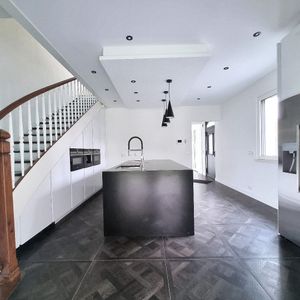 Magnifique maison entièrement rénovée de 6 pièces - Photo 2