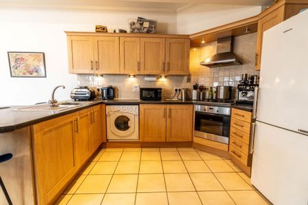 2 bedroom apartment to rent - Photo 5