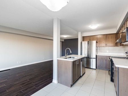 For Lease - 104 Symington Avenue, Oshawa, Ontario - Photo 2