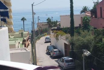 NICE APARTMENT WITH SEA VIEWS 150 METERS FROM THE BEACH IN BENALMADENA FOR RENT FOR LONG TERM