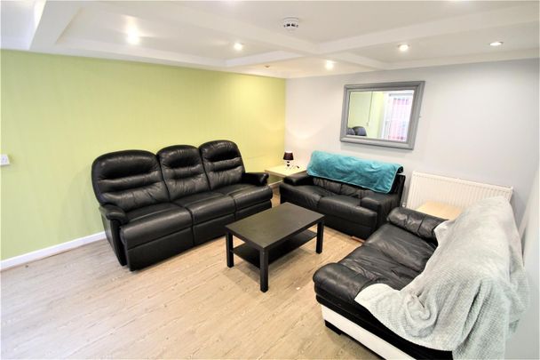 10 bedroom terraced house to rent - Photo 1