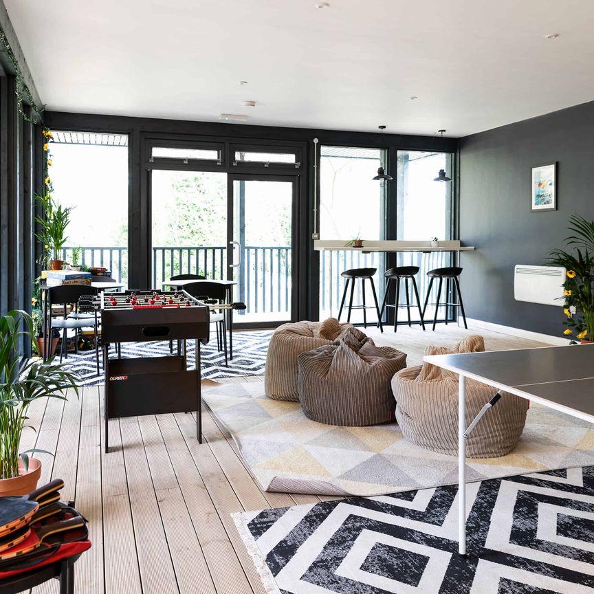 Classic Three Bed - Photo 1