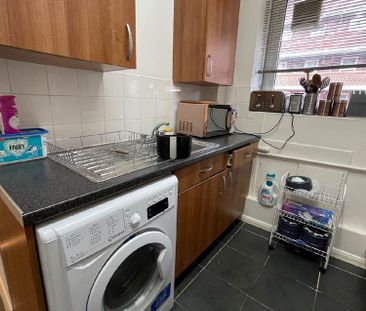 4 bedroom flat share to rent - Photo 5