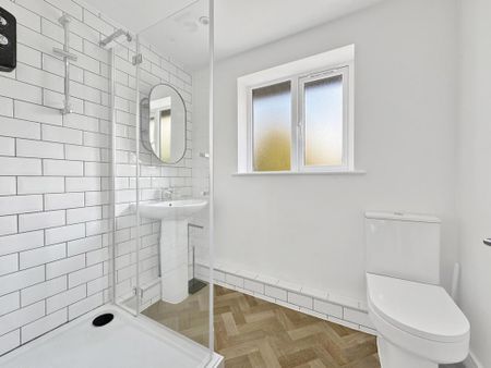 1 bedroom in a house share to rent - Photo 4