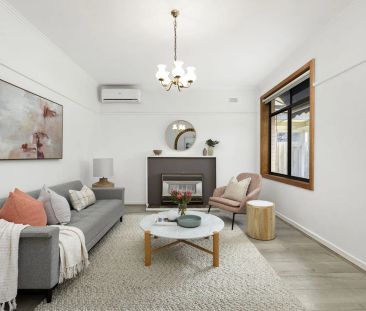 CHARMING FAMILY HOME FOR RENT IN HAMPTON! - Photo 5