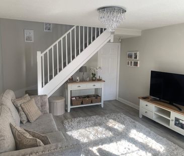 2 bedroom semi-detached house to rent - Photo 2