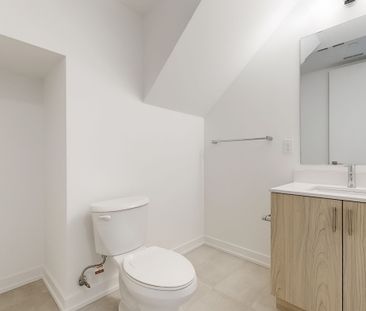 For Lease - 65 Saigon Drive Unit# 101B, Richmond Hill, Ontario - Photo 3