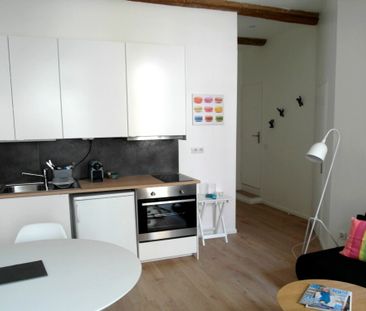 Cote cour* - Photo 2