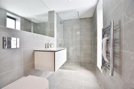 4 bedroom townhouse to rent - Photo 3