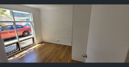 Great Location - 200 Metres to Jetty Rd ! - Photo 2