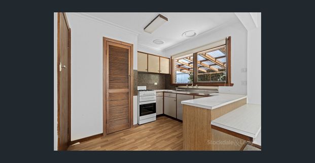 Convenient, Comfortable & Walk to Town & Beach - Photo 1