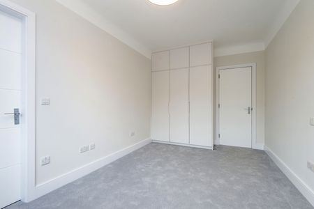 Grove End Gardens, Grove End Road, St John Wood, London, NW8 9LP - Photo 4