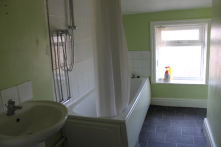 Myers Road West, Liverpool, L23 - Photo 4