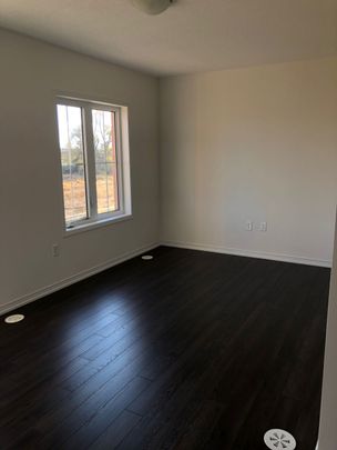 For Lease - 2641 Deputy Minister Path, Oshawa, Ontario - Photo 1