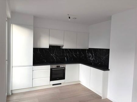 Hermann Debroux! Magnifique Appartement non meublé 2 chambres avec terrasse - Photo 2