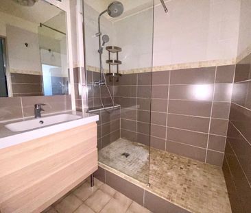 A LOUER / T3 DE 62m2 MEUBLÉ + TERRASSE DERNIER ETAGE / SAINT JUST 1... - Photo 6