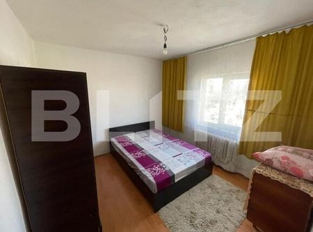 Apartament 3 camere decomandat, 65 mp, zona Lapus - Photo 2