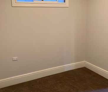 FULLY FURNISHED CHARACTER HOME! - Photo 3