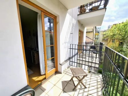 Pronájem bytu 2+kk s dvěmi nalkóny v ulici Bořivojova, Praha 3, část. zařízený - Фото 3