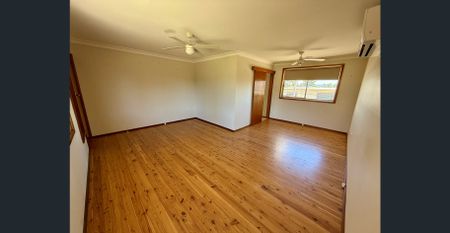 Spacious Family Home with Exceptional Garaging and Outdoor Space - Photo 4