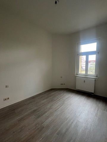 Schicke 2 Zimmerwohnung im Altbau mit Balkon - Photo 2