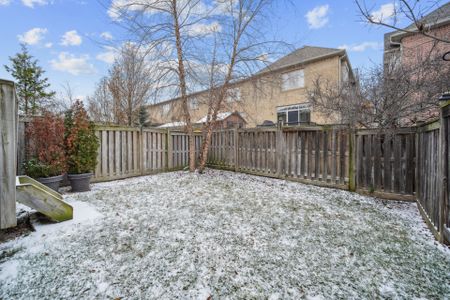 For Lease - 2097 Tovell Drive, Oakville, Ontario - Photo 5