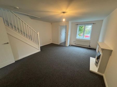 3 bedroom semi-detached house to rent - Photo 5