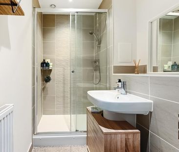 2 bedroom apartment to rent - Photo 4