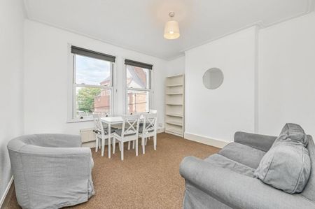 2 bedroom property to rent - Photo 2