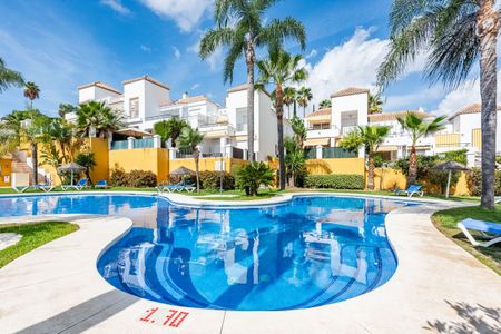 Nueva Andalucía, Nueva Andalucía, Málaga - Photo 4