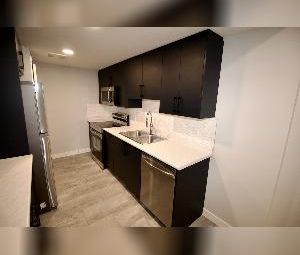 1 Bed 1 Bath BSMT Suite Blatchford Central Edmonton - Photo 5